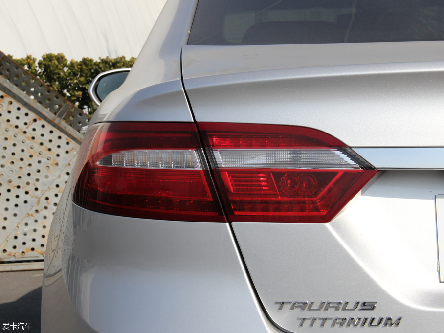 2016ţ EcoBoost 325 V6 Ş