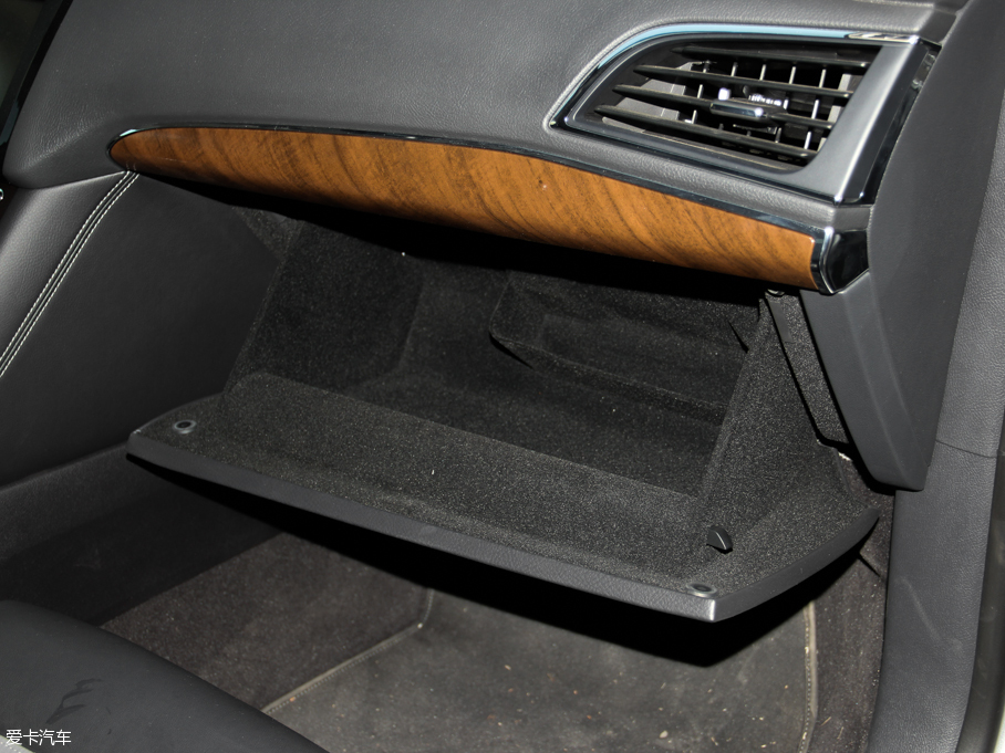 2016ţ EcoBoost 325 V6 Ş