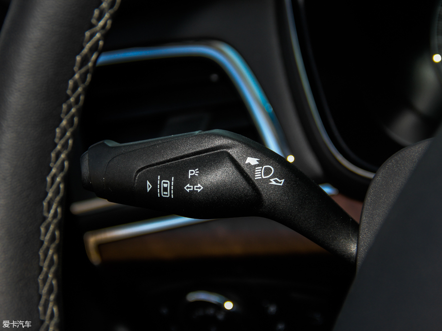 2016ţ EcoBoost 325 V6 Ş