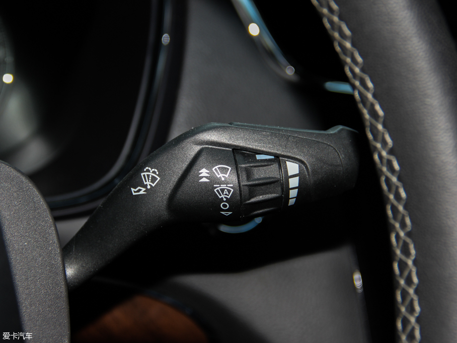 2016ţ EcoBoost 325 V6 Ş