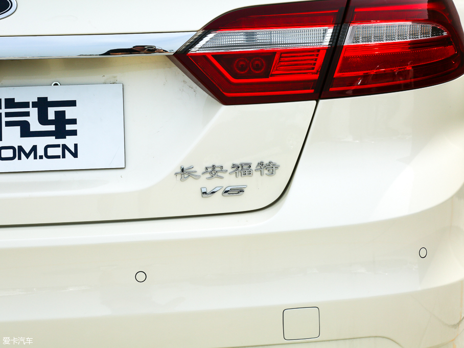 2017ţ EcoBoost 325 V6 LTD