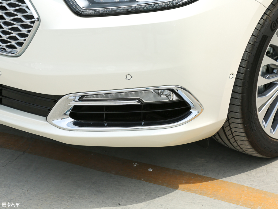 2017ţ EcoBoost 325 V6 LTD