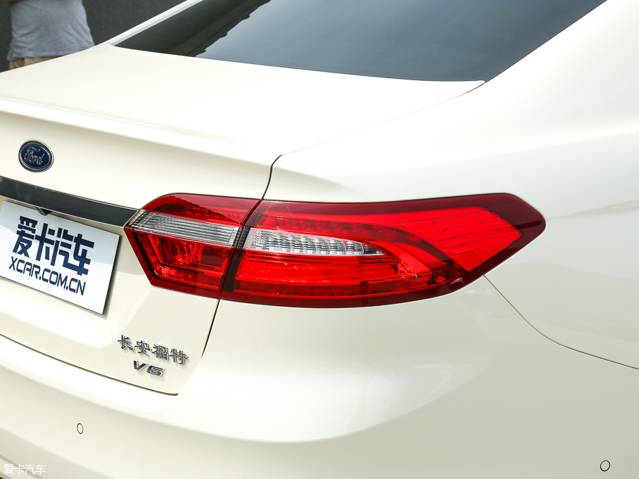 2017ţ EcoBoost 325 V6 LTD