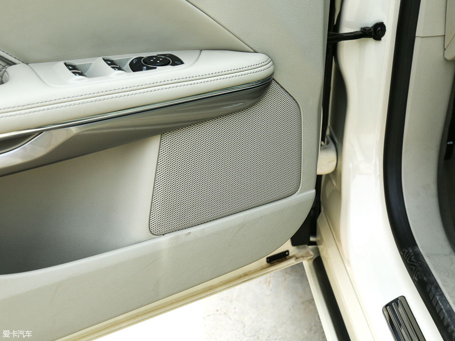 2017ţ EcoBoost 325 V6 LTD