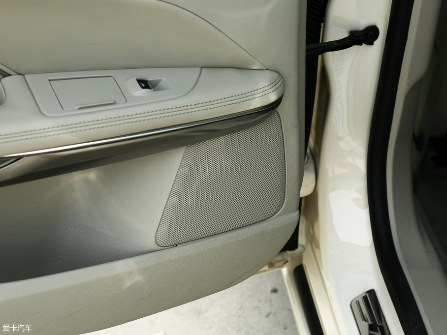 2017ţ EcoBoost 325 V6 LTD