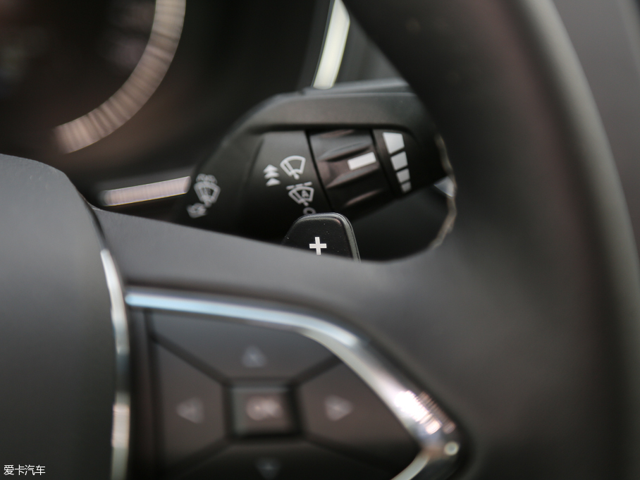 2017ţ EcoBoost 325 V6 LTD