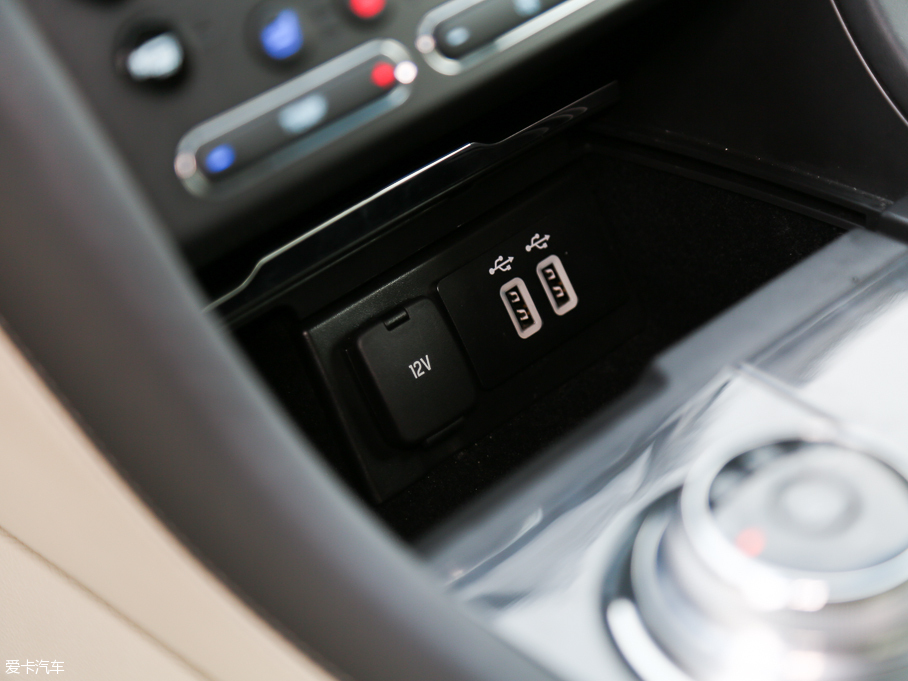 2017ţ EcoBoost 325 V6 LTD