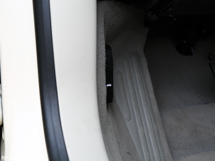 2017ţ EcoBoost 325 V6 LTD