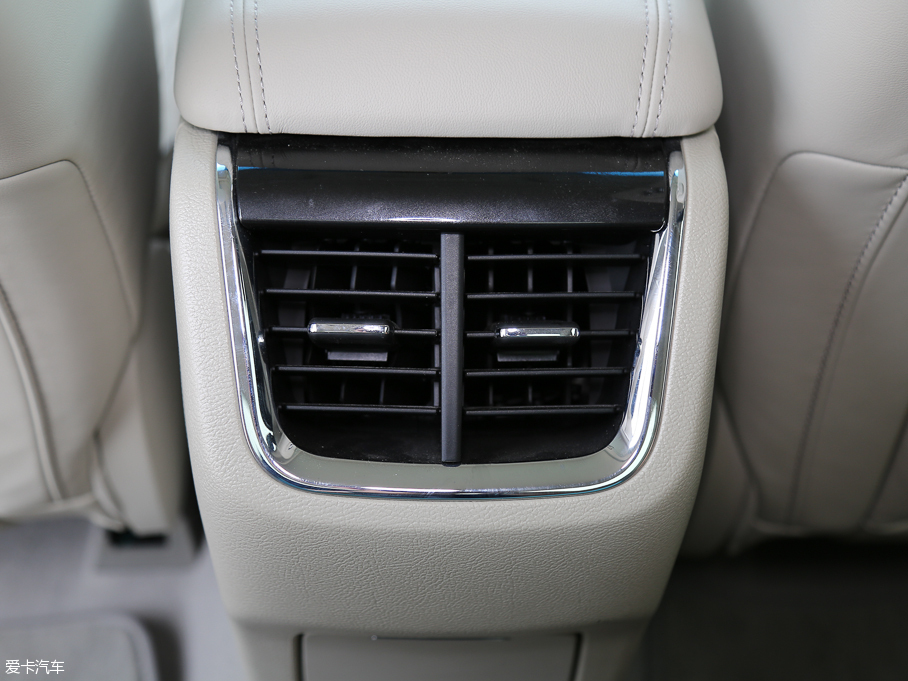 2017ţ EcoBoost 325 V6 LTD