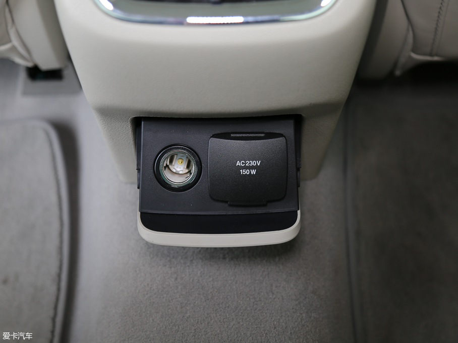 2017ţ EcoBoost 325 V6 LTD