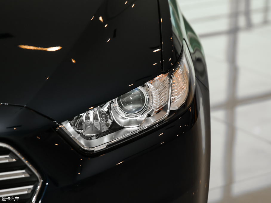 2016ţ EcoBoost 180 A