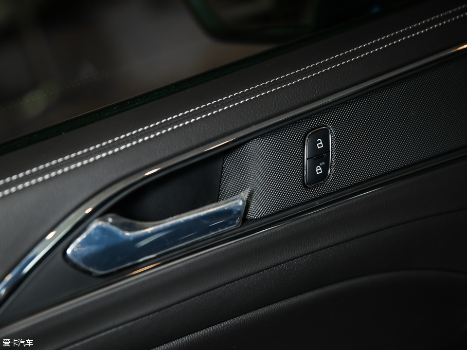 2016ţ EcoBoost 180 A