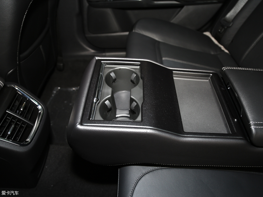 2016ţ EcoBoost 180 A