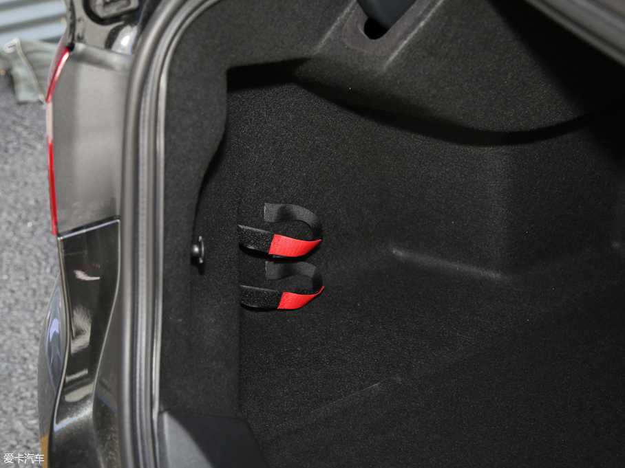 2016ţ EcoBoost 180 A