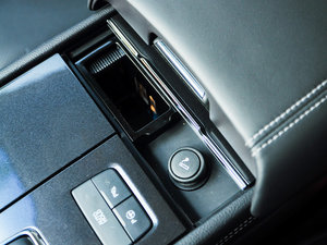 2016EcoBoost 325 V6 Ş g