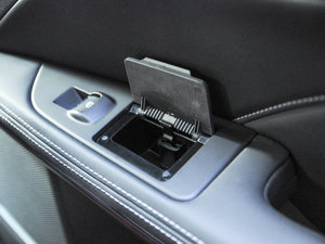 2016EcoBoost 325 V6 Ş g