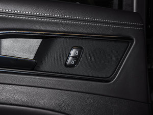 2016EcoBoost 325 V6 Ş g