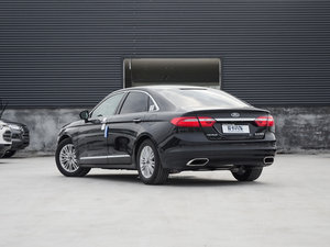 2016款EcoBoost 245 时尚型 左后45度