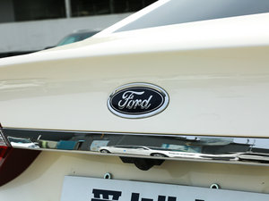 2017EcoBoost 325 V6 LTD ^