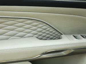 2017EcoBoost 325 V6 LTD g