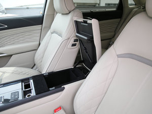 2017EcoBoost 325 V6 LTD g