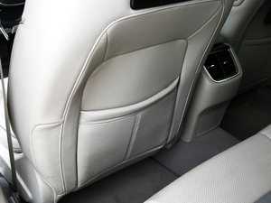 2017EcoBoost 325 V6 LTD g