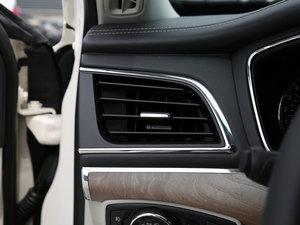 2017EcoBoost 325 V6 LTD п؅^(q)