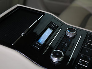 2017EcoBoost 325 V6 LTD п؅^