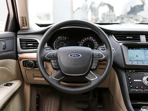 2017款EcoBoost 325 V6 LTD限量版 方向盘