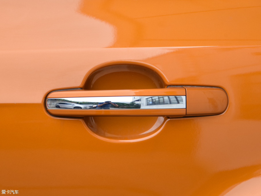 2015˹ Ɏ EcoBoost 180 Ԅ\