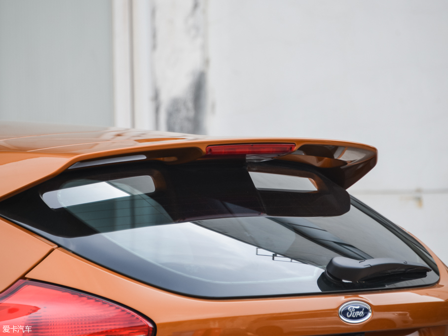 2015˹ Ɏ EcoBoost 180 Ԅ\