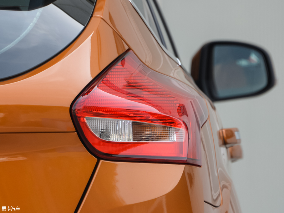 2015˹ Ɏ EcoBoost 180 Ԅ\