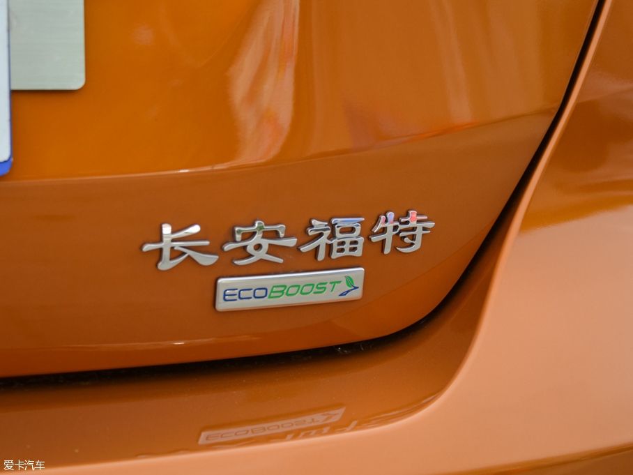 2015˹ Ɏ EcoBoost 180 Ԅ\