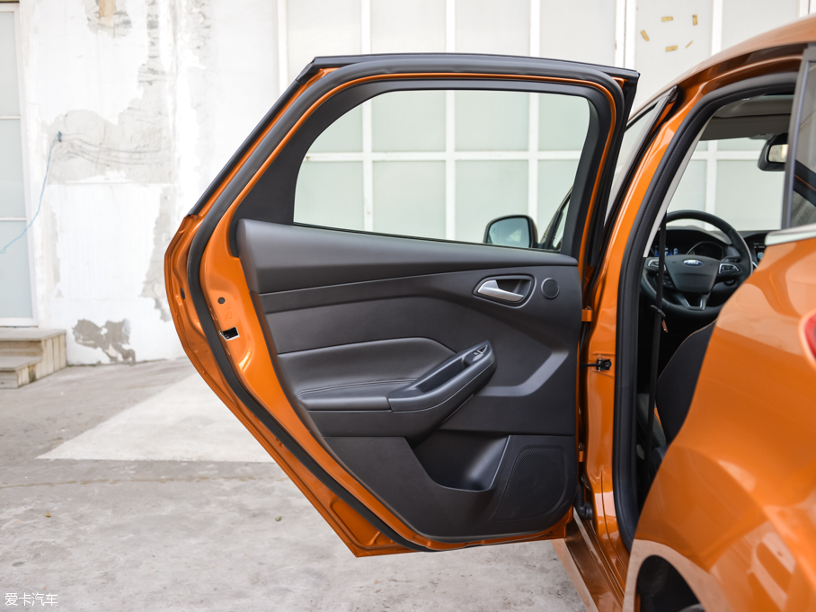 2015˹ Ɏ EcoBoost 180 Ԅ(dng)\(yn)(dng)