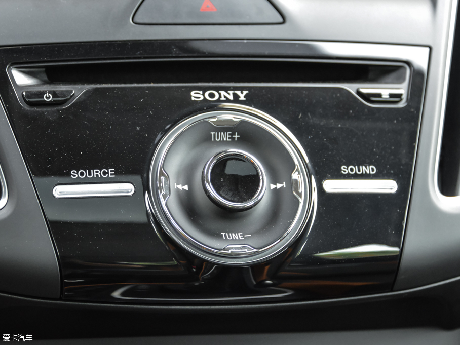 2015˹ Ɏ EcoBoost 180 Ԅ\