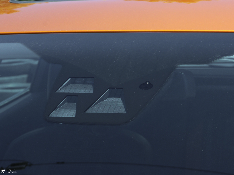 2015˹ Ɏ EcoBoost 180 Ԅ\