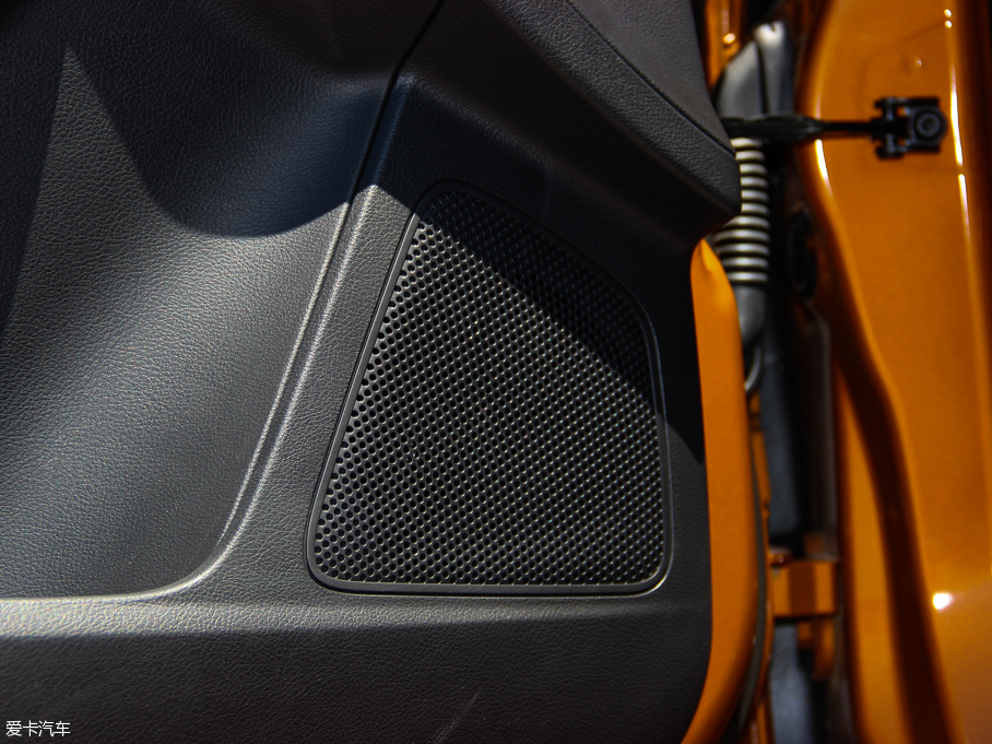 2015˹ Ɏ EcoBoost 180 Ԅ\