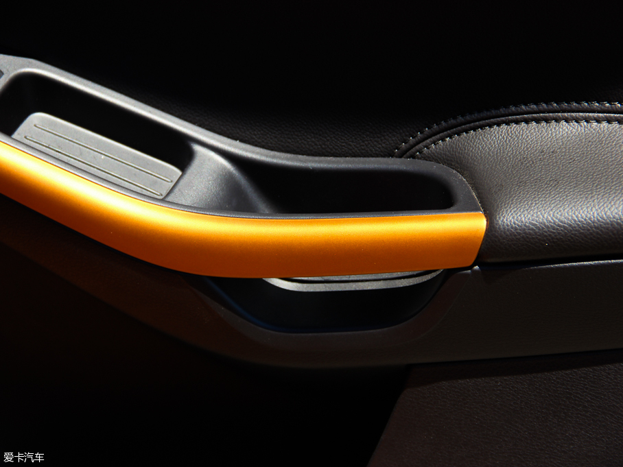 2015˹ Ɏ EcoBoost 180 Ԅ(dng)\(yn)(dng)