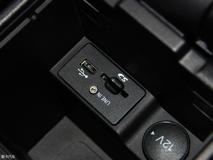 2015˹ Ɏ EcoBoost 180 Ԅ(dng)\(yn)(dng)