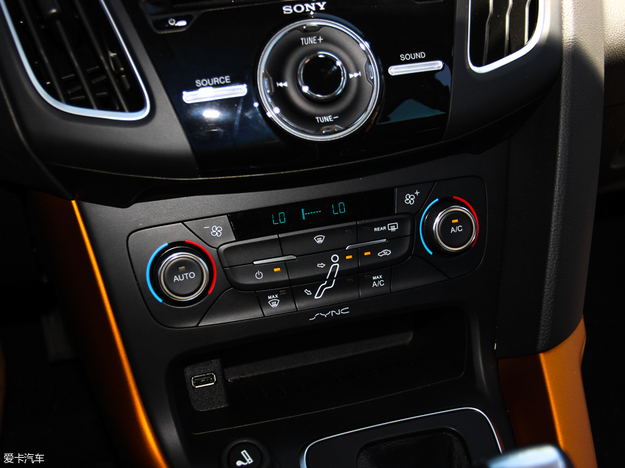 2015˹ Ɏ EcoBoost 180 Ԅ(dng)\(yn)(dng)