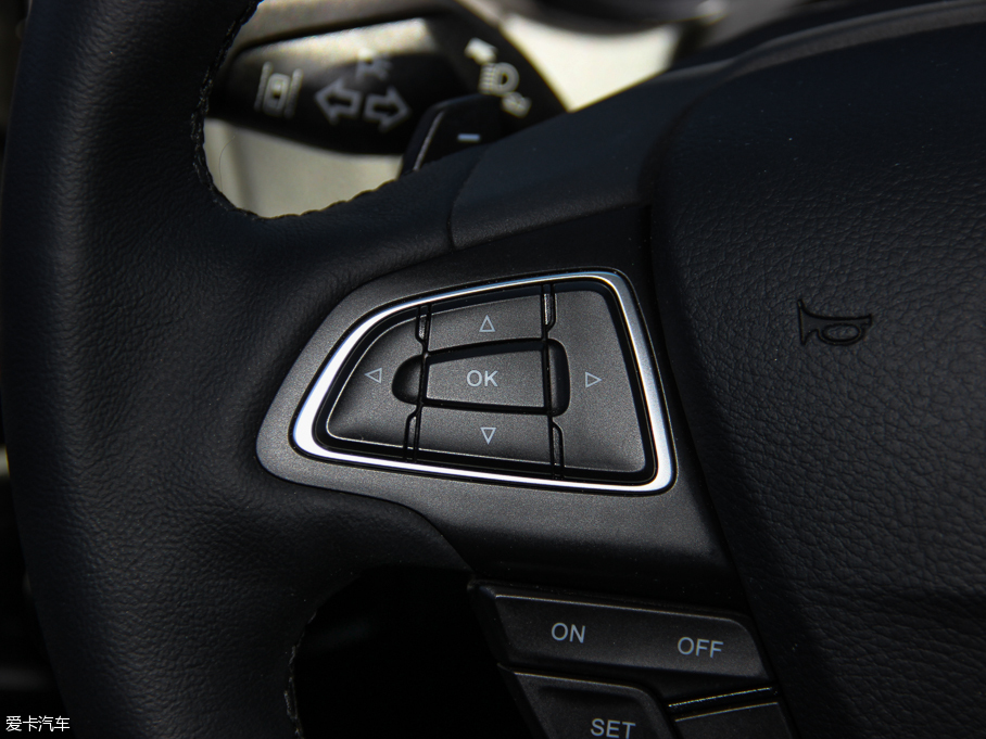 2015˹ Ɏ EcoBoost 180 Ԅ\