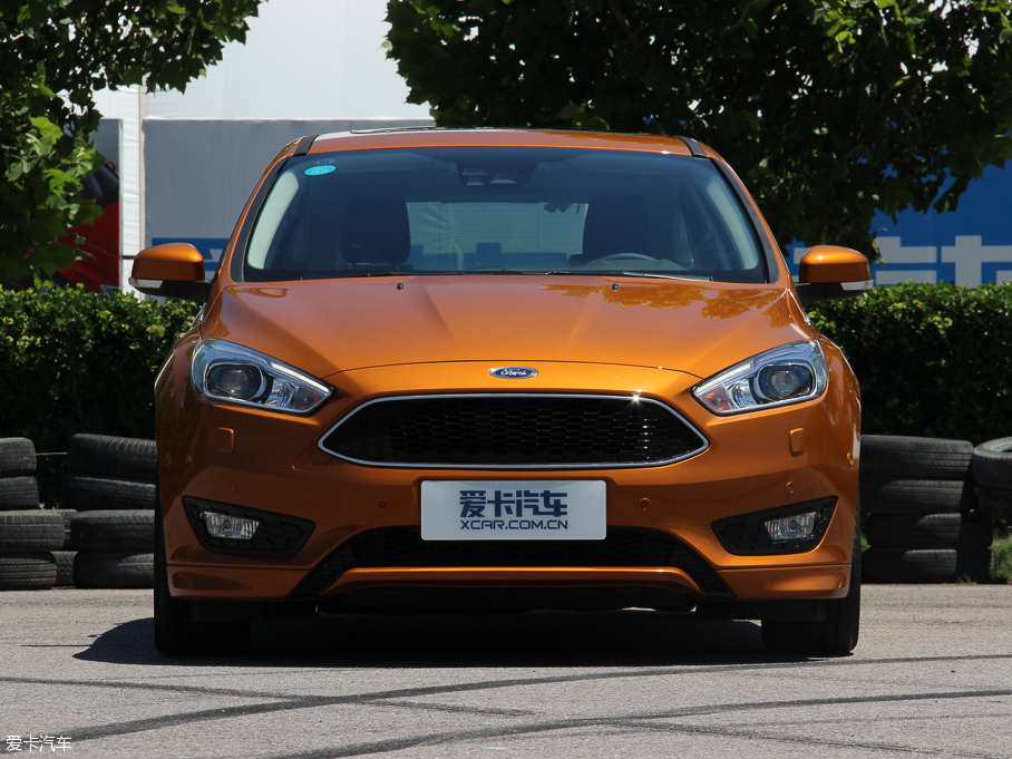 2015˹ Ɏ EcoBoost 180 Ԅ\