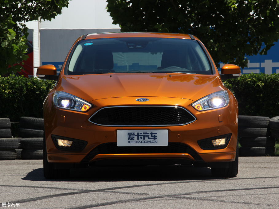 2015˹ Ɏ EcoBoost 180 Ԅ\