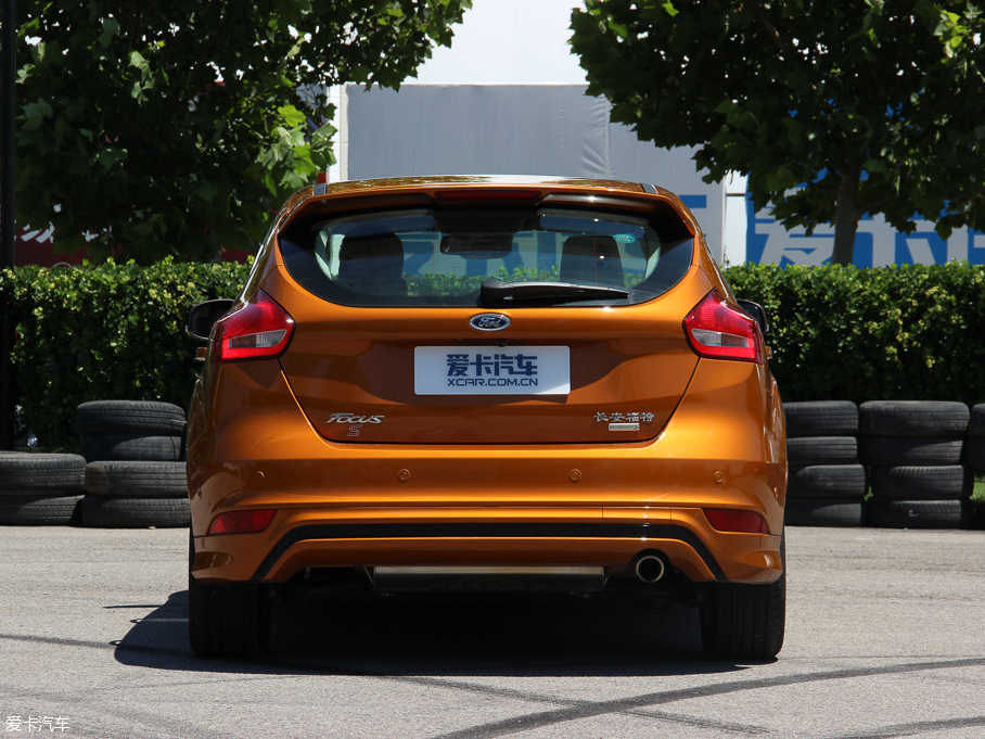 2015˹ Ɏ EcoBoost 180 Ԅ\