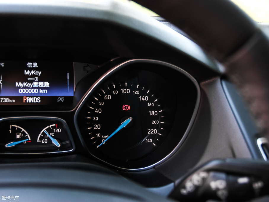 2015˹ Ɏ EcoBoost 180 Ԅ\