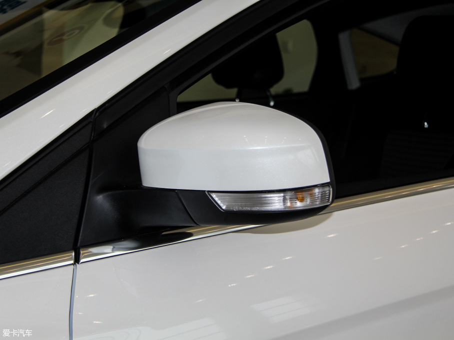 2015˹ Ɏ EcoBoost 180 Ԅ\