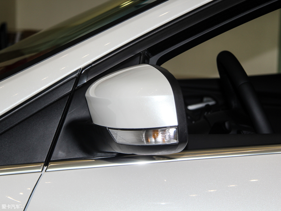 2015˹ Ɏ EcoBoost 180 Ԅ\