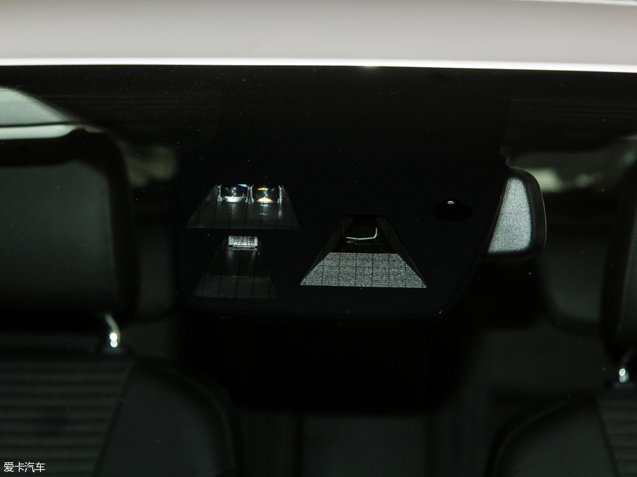 2015˹ Ɏ EcoBoost 180 Ԅ(dng)\(yn)(dng)