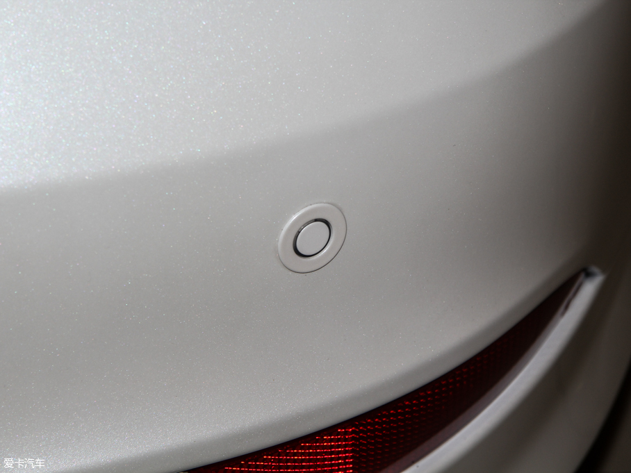 2015˹ Ɏ EcoBoost 180 Ԅ\