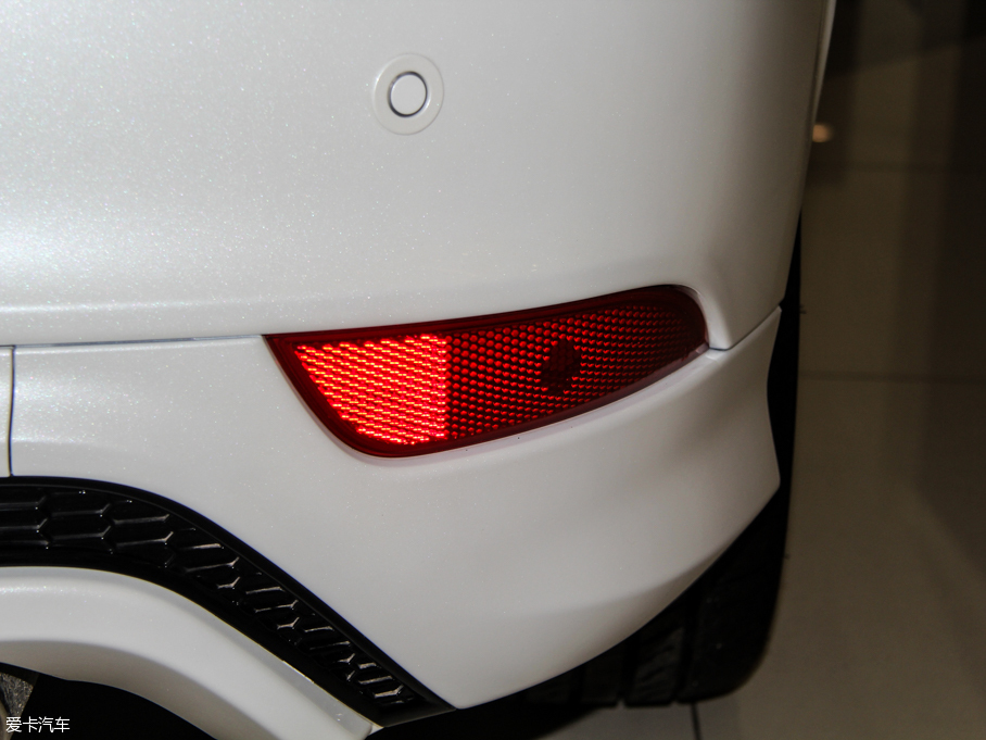 2015˹ Ɏ EcoBoost 180 Ԅ\